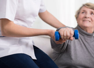 La internación domiciliaria fortalece al sistema sanitario